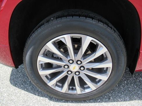 Used 2022 Chevrolet Traverse Premier AWD/4WD image 8