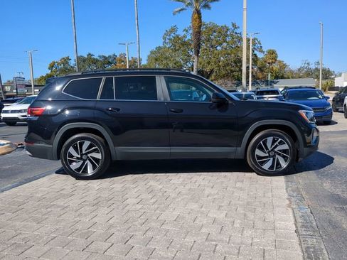 Certified 2024 Volkswagen Atlas SE image 3