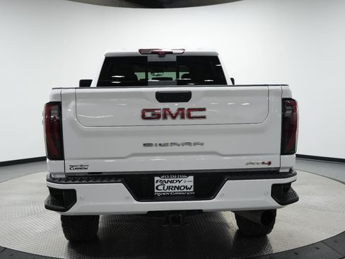 Used 2024 GMC Sierra 2500 AT4 w/ AT4 Premium Plus Package image 8