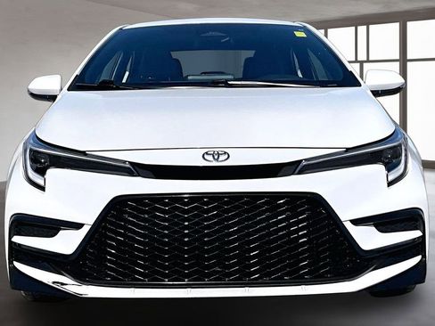 Used 2024 Toyota Corolla SE FWD image 2