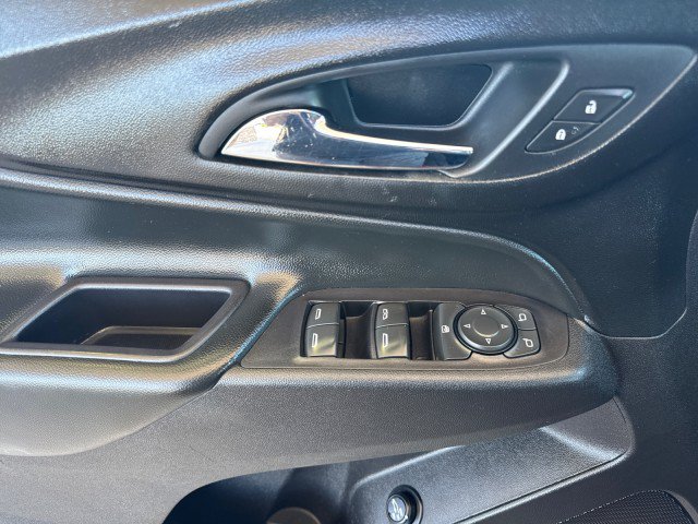 Used 2018 Chevrolet Equinox LT FWD image 9