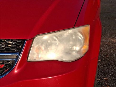 Used 2013 Dodge Grand Caravan SE image 9