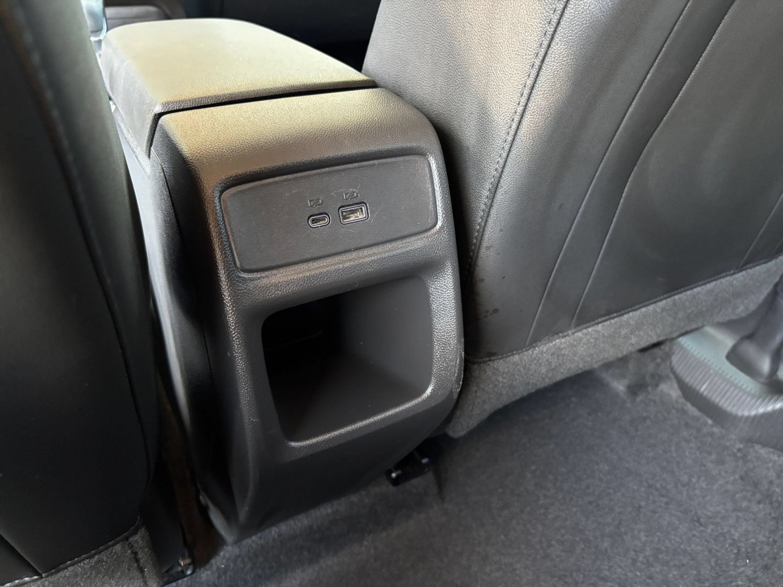 Used 2025 Chevrolet Trax LT w/ LT Convenience Package FWD image 21