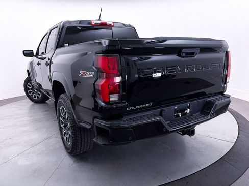 Used 2024 Chevrolet Colorado Z71 w/ Z71 Convenience Package 2 AWD/4WD image 8