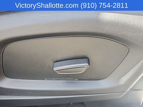 Used 2023 Ford Explorer XLT RWD image 35