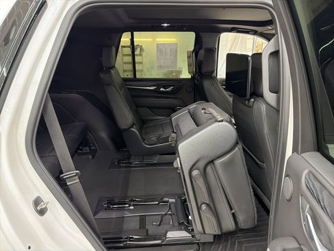Used 2022 GMC Yukon Denali w/ Denali Ultimate Package image 20
