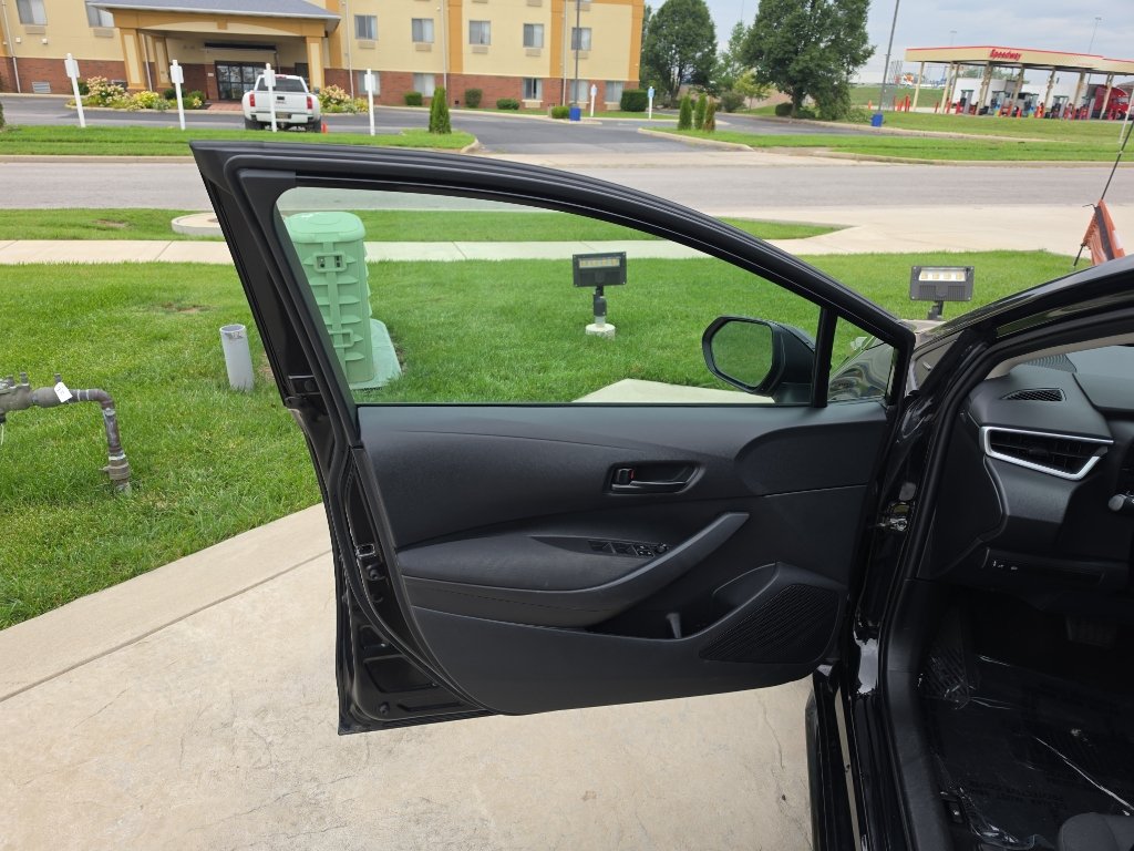 Used 2024 Toyota Corolla LE FWD image 13