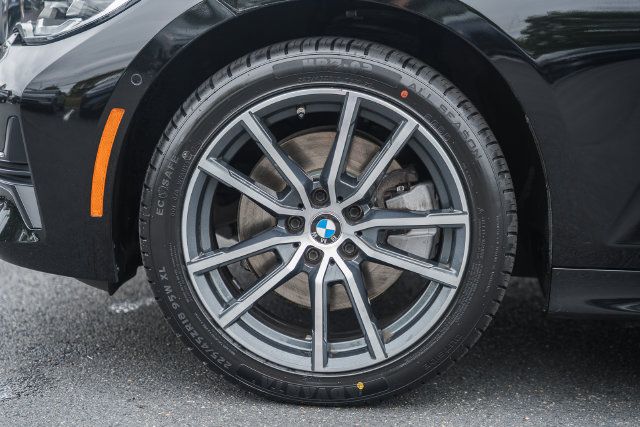 Used 2020 BMW 330i xDrive Sedan w/ Convenience Package AWD/4WD image 16