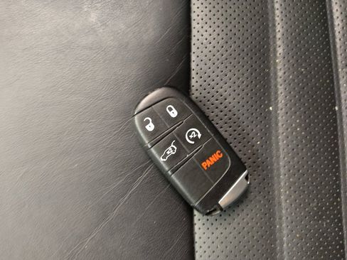 Used 2020 Jeep Grand Cherokee Limited X image 32