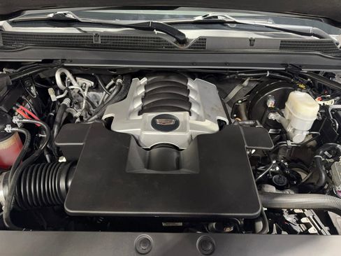 Used 2019 Cadillac Escalade Platinum image 42