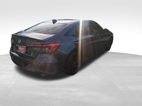 Used 2023 Honda Civic Sport image 5