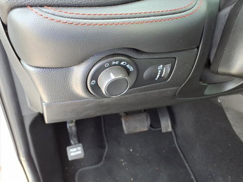 Used 2024 Dodge Durango GT AWD/4WD image 15
