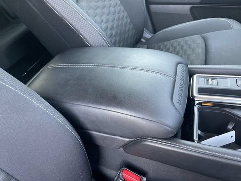 Used 2022 Nissan Pathfinder SV FWD image 29