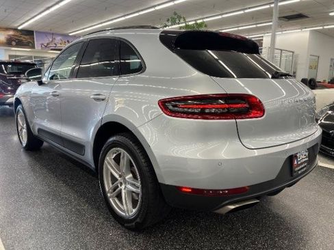 Used 2018 Porsche Macan AWD/4WD image 6