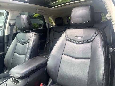 Used 2019 Cadillac XT5 Premium Luxury AWD/4WD image 14