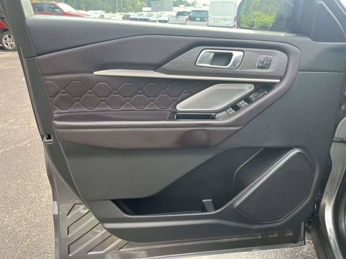 Used 2025 Ford Explorer Platinum w/ Ultimate Package RWD image 17