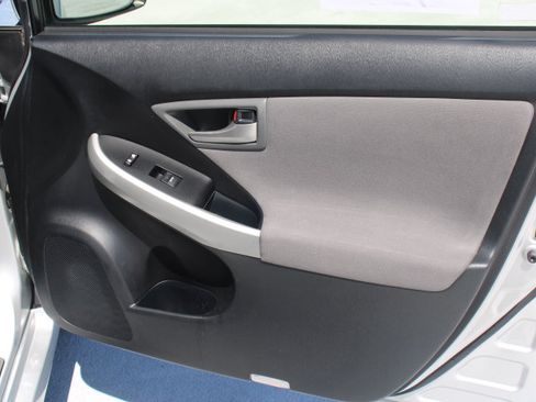 Used 2013 Toyota Prius Three FWD image 16