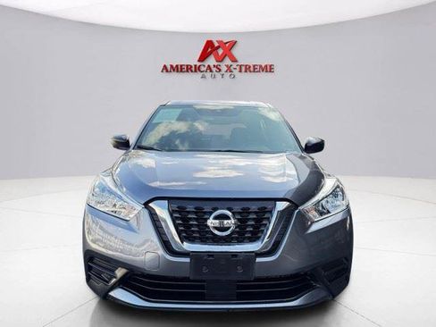 Used 2020 Nissan Kicks S FWD image 10