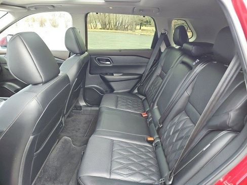 Used 2023 Nissan Rogue Platinum w/ Platinum Premium Package image 18