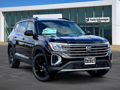 New 2026 Volkswagen Atlas SE FWD image 1