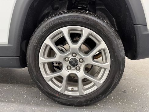 Used 2025 Jeep Compass Limited AWD/4WD image 18