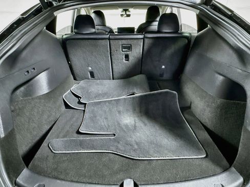 Used 2021 Tesla Model Y Long Range image 24