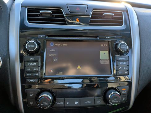 Used 2015 Nissan Altima 2.5 SL w/ Technology Package image 17