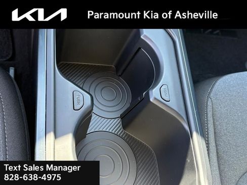 New 2025 Kia K4 LXS image 26