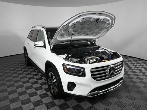 Used 2025 Mercedes-Benz GLB 250 image 33