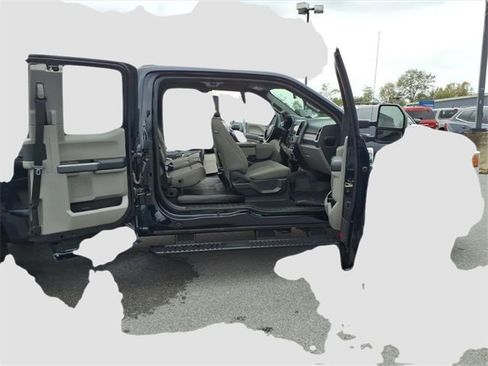 Used 2021 Ford F250 XLT w/ XLT Value Package image 16