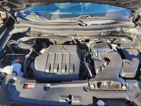 Used 2019 Mitsubishi Eclipse Cross LE image 23