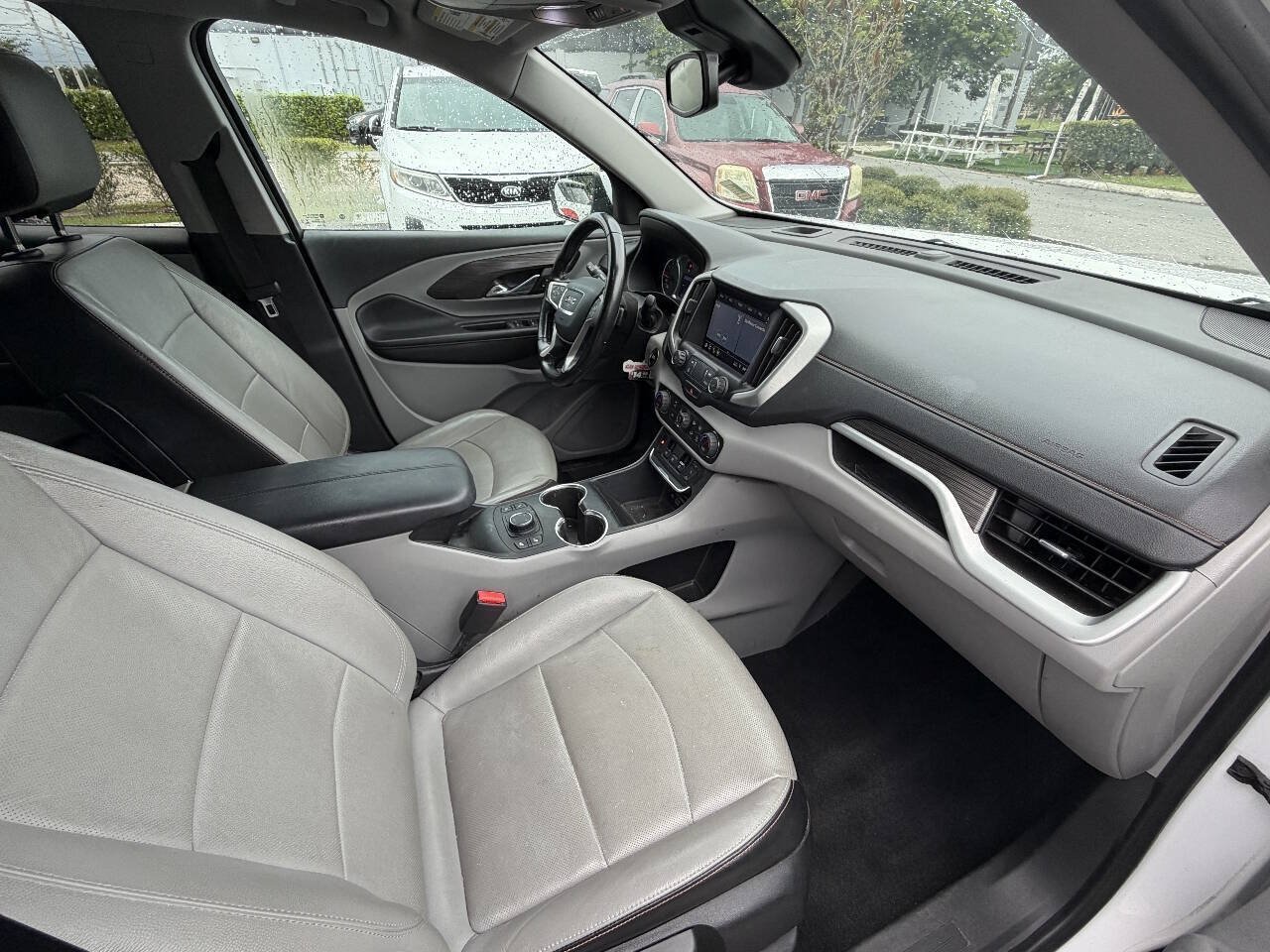 Used 2020 GMC Terrain SLT AWD/4WD image 11