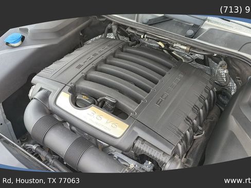 Used 2017 Porsche Cayenne Platinum Edition AWD/4WD image 57