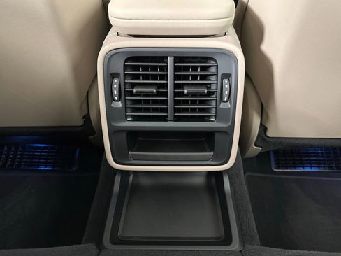 Used 2023 Porsche Taycan 4S image 34