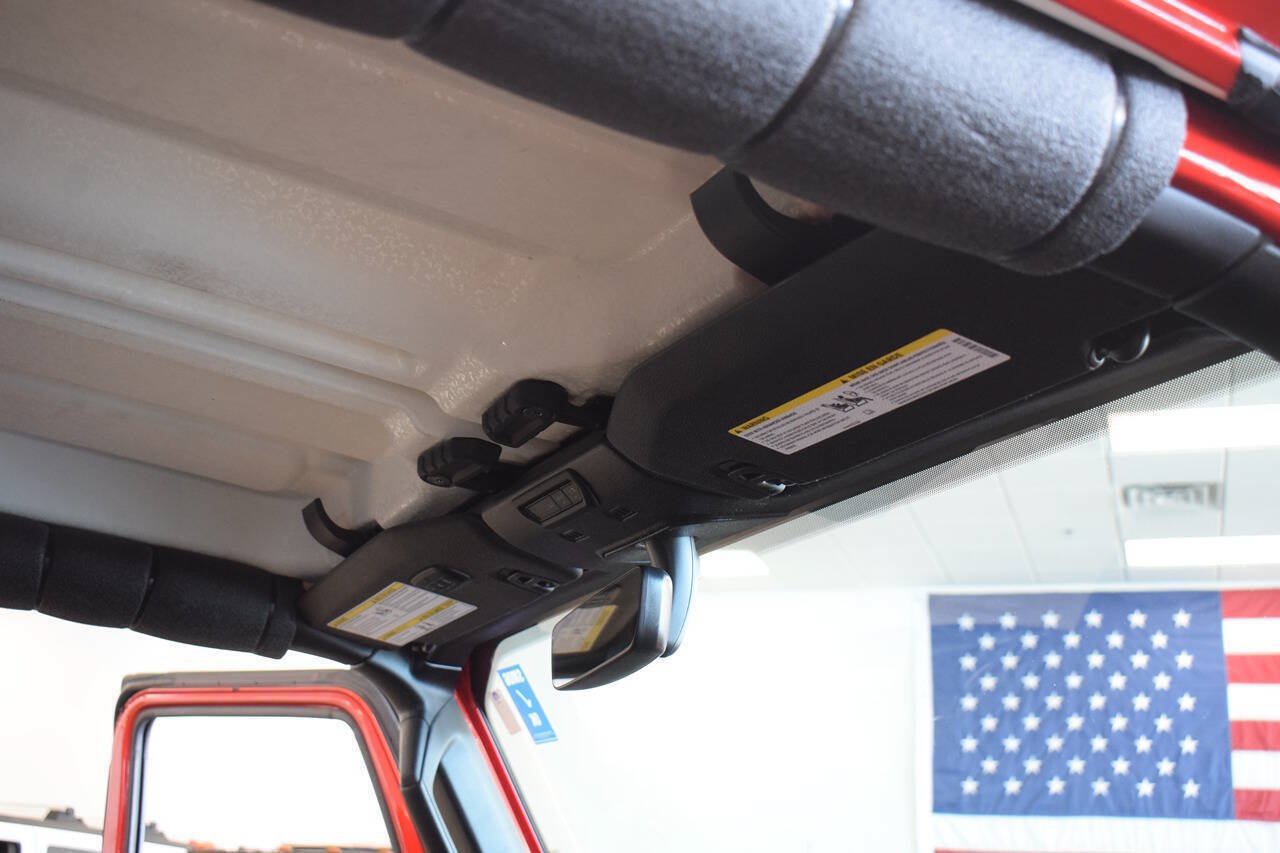 Used 2020 Jeep Gladiator Rubicon AWD/4WD image 30