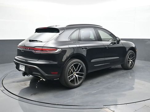 Certified 2025 Porsche Macan AWD/4WD image 23