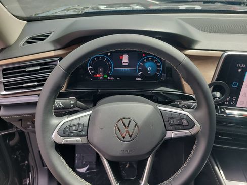 Used 2024 Volkswagen Atlas SE FWD image 26