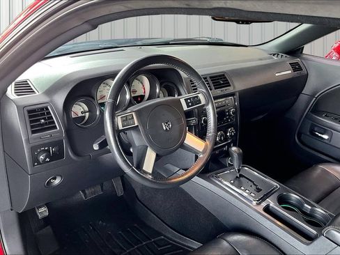Used 2009 Dodge Challenger R/T RWD image 14