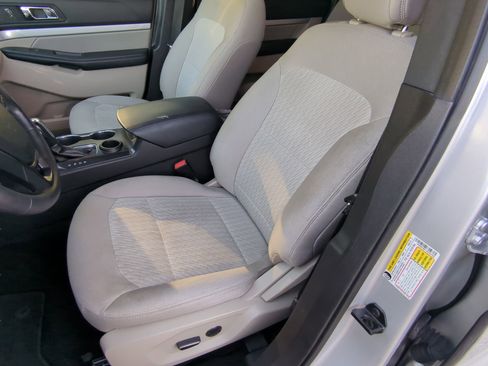 Used 2018 Ford Explorer FWD image 56
