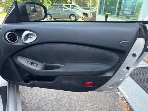 Used 2010 Nissan 370Z Touring RWD image 17