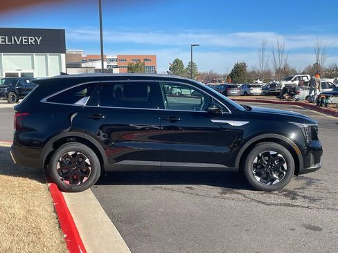 New 2026 Kia Sorento S w/ S Panoramic Sunroof Package FWD image 6