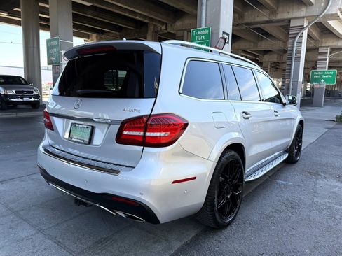 Used 2017 Mercedes-Benz GLS 550 4MATIC image 6