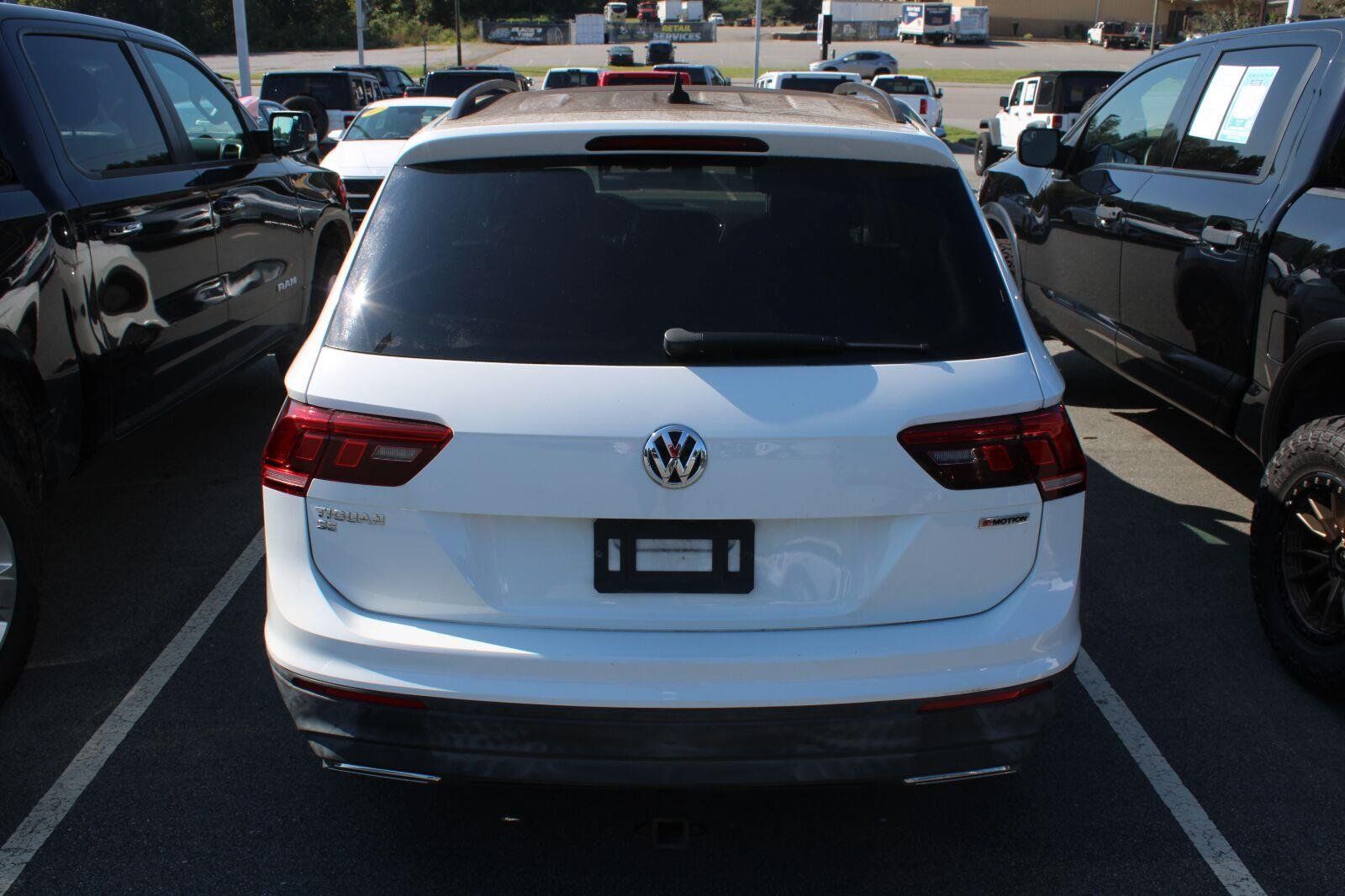 Used 2019 Volkswagen Tiguan SE w/ Panoramic Sunroof Package AWD/4WD image 7