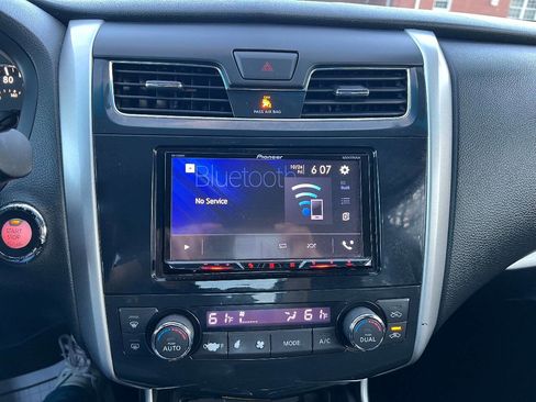 Used 2015 Nissan Altima 2.5 SV w/ Convenience Package image 17