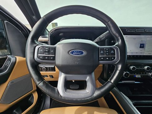 Used 2023 Ford F250 Lariat w/ FX4 Off-Road Package AWD/4WD image 16