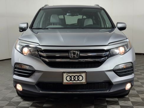 Used 2017 Honda Pilot Touring image 6