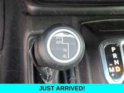 Used 2022 Jeep Wrangler Unlimited Sahara AWD/4WD image 24