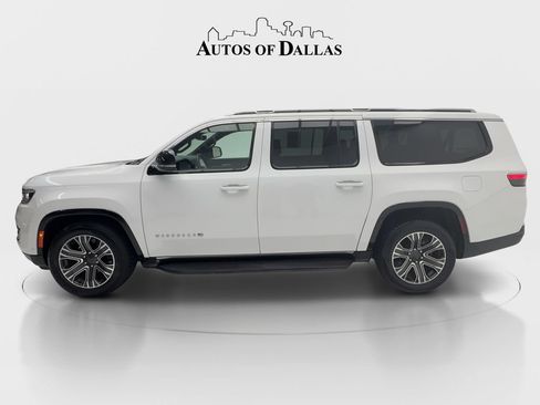 Used 2024 Jeep Wagoneer L Series II RWD image 5