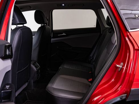 Used 2023 Volkswagen Taos SE w/ Panoramic Sunroof Package FWD image 42