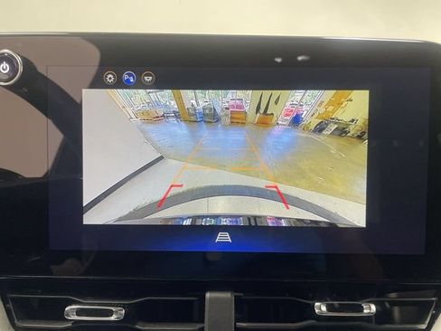 Used 2026 Chevrolet Equinox LT FWD image 17